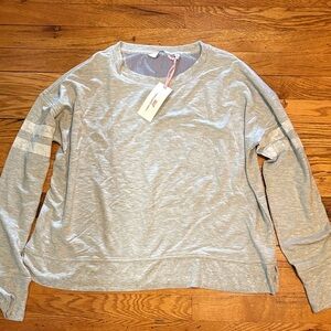 Vineyard Vines Gray Long Sleeve Sweatshirt size L stripes on sleeves